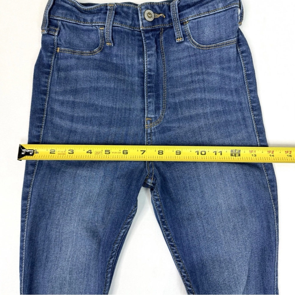 Hollister Ultra High-Rise Ripped Jean Leggings Advanced Stretch - Picture 12 of 16